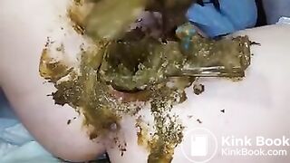 Stuffing Pussy With Shit - Scat Play