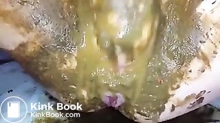 Stuffing Pussy With Shit - Scat Play