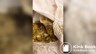 I found a 1eaked woman’s pants & pad