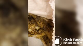 I found a 1eaked woman’s pants & pad