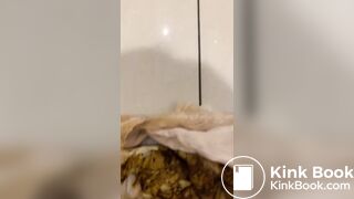 I found a 1eaked woman’s pants & pad