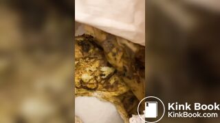 I found a 1eaked woman’s pants & pad