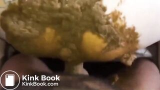 Scat sex. Fucks in pussy and shit while she gets fuckt