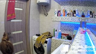 Woman pooping in Toilet 163