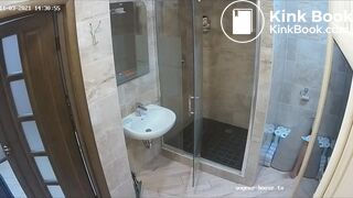 Woman pooping in Toilet 164