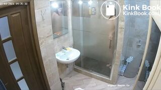 Woman pooping in Toilet 164