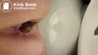 scat,,, a crackling and grunting close up poop