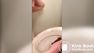 Amaizing blonde girl scat