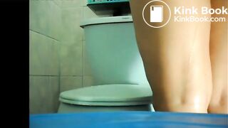 4 DAYS OLD BIG TURD LOL