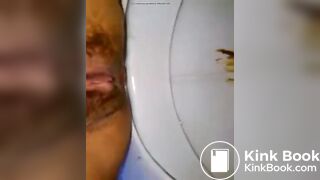 Thai girl pooping - video 8