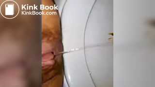 Thai girl pooping - video 8