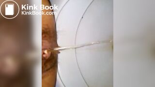 Thai girl pooping - video 8