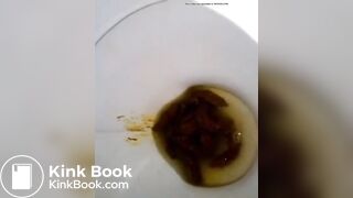 Thai girl pooping - video 8
