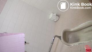 japanese glasses girl pooping