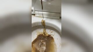 girl diarrhea selfie - video 3