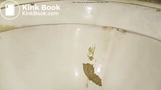 Asian girl shitting - video 8