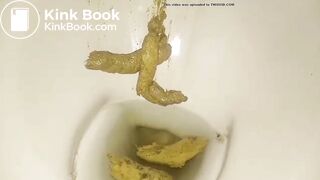 Asian girl shitting - video 8