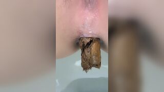 Morning poop - video 59
