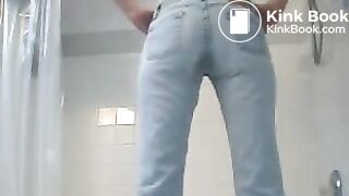 LIQUID SHIT IN HER JEANS