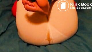 blonde pooping herself trying to break free