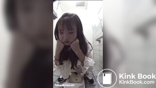 japanese poop toilet cute girl 2201