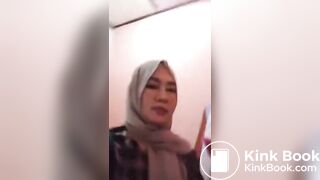 shitting - video 200