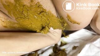 beautiful girl playing with her shit in her vagina