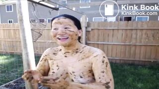 I AM DUNG rubbing shit on herself for the neighbours