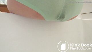 Shitting and pissing in panties - video 2