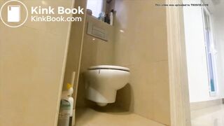 Latina has diarrhea 1