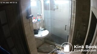 Woman pooping in Toilet 150