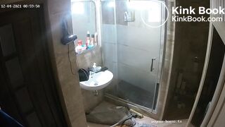 Woman pooping in Toilet 150