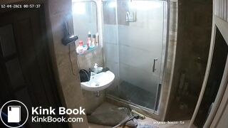 Woman pooping in Toilet 150