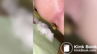 Beautiful Girl pooping - video 2