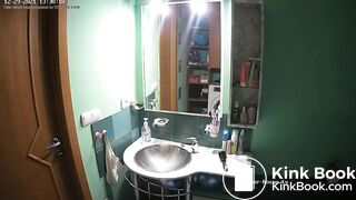 Woman pooping in Toilet 184