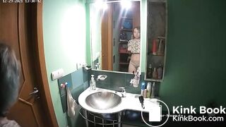 Woman pooping in Toilet 184