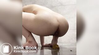 Asian girl scat - video 3