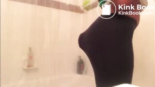 Black girl poops in her leggings