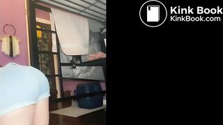 Girl fart and shit in a plate!!!