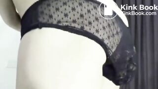 She pooping stand up