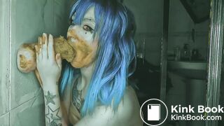 Blue hairs and dirty dildo