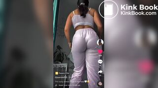 Hot Girl Poop on Toilet and Fart Naked