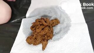 Sexy girl pooping a lot