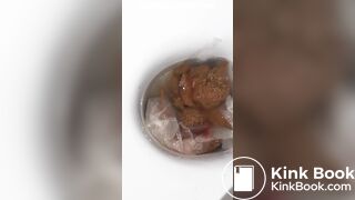 YUMMY SHIT ON TOILET