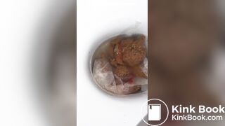 YUMMY SHIT ON TOILET