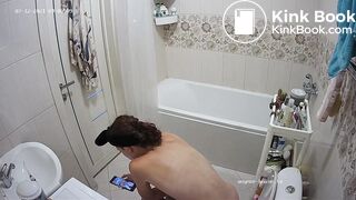 Beauty takes big poop