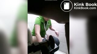 Girl pooping on toilet (voyeur)