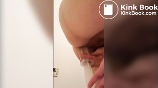 College student eats shit herself