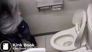 Good voyeur pooping 1