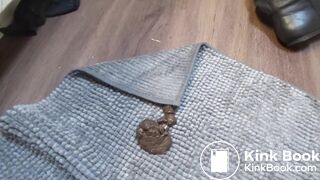 Pregnant Girl Poops in her Black Panties